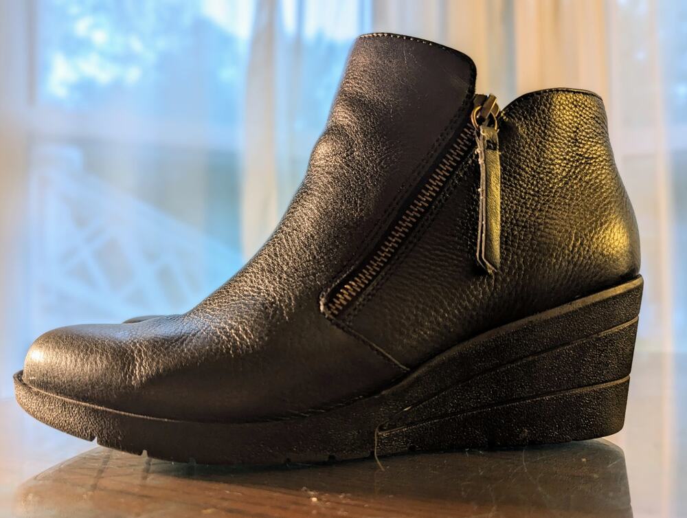 Sofft Salem Wedge Bootie - Size 9